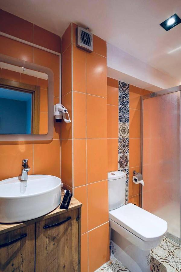 Rexee Hotel Istanbul Exterior photo